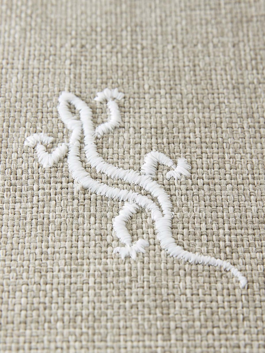 Gecko Embroidery Detail